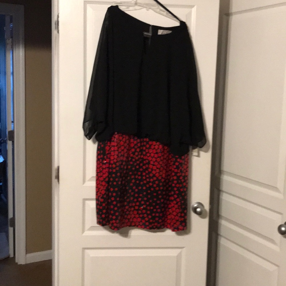 Black and red dress size 24